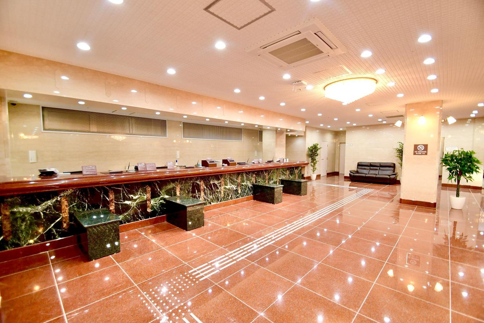 Himeji Ekimae Universal Hotel Minamiguchi Экстерьер фото