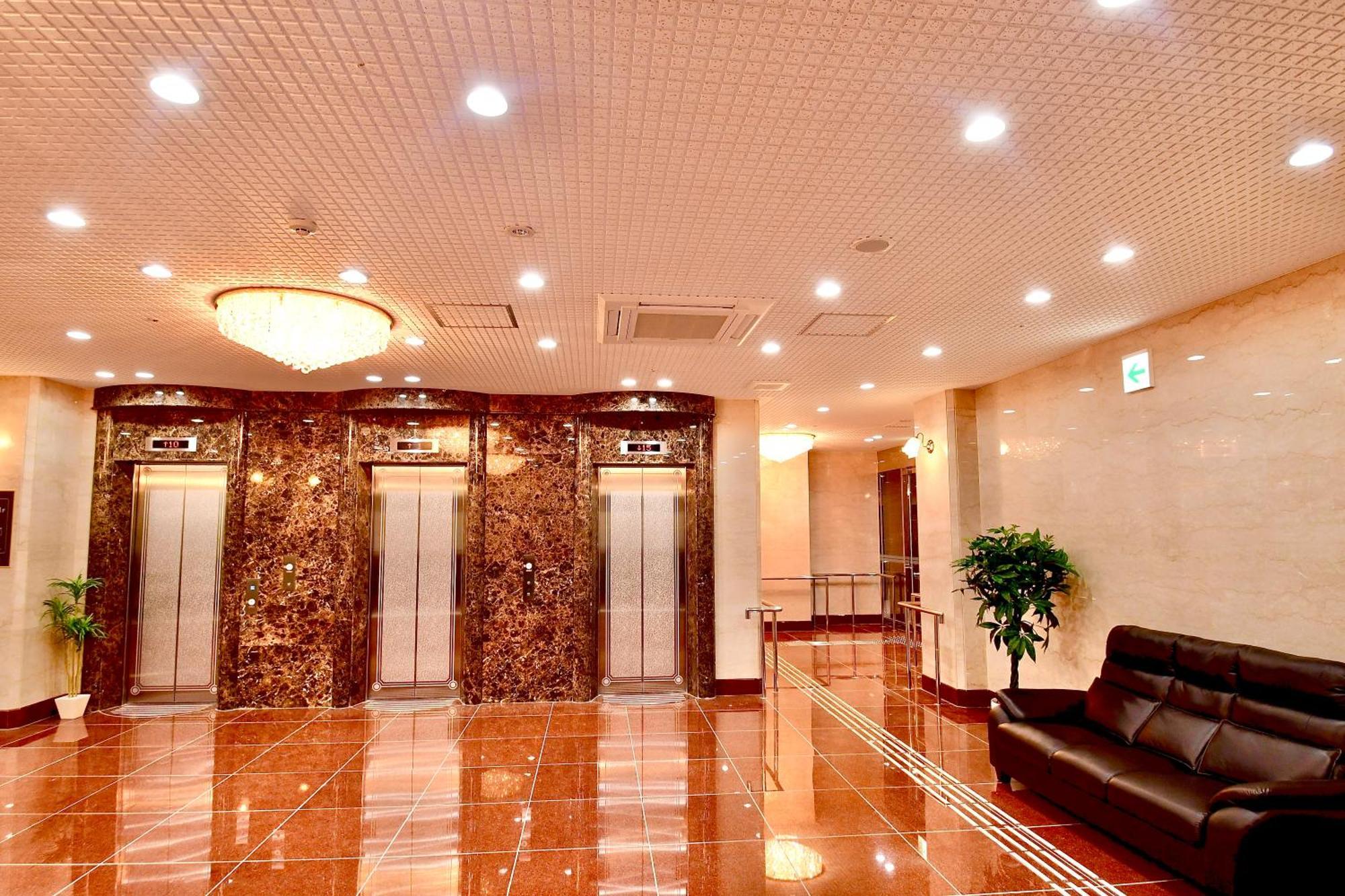 Himeji Ekimae Universal Hotel Minamiguchi Экстерьер фото