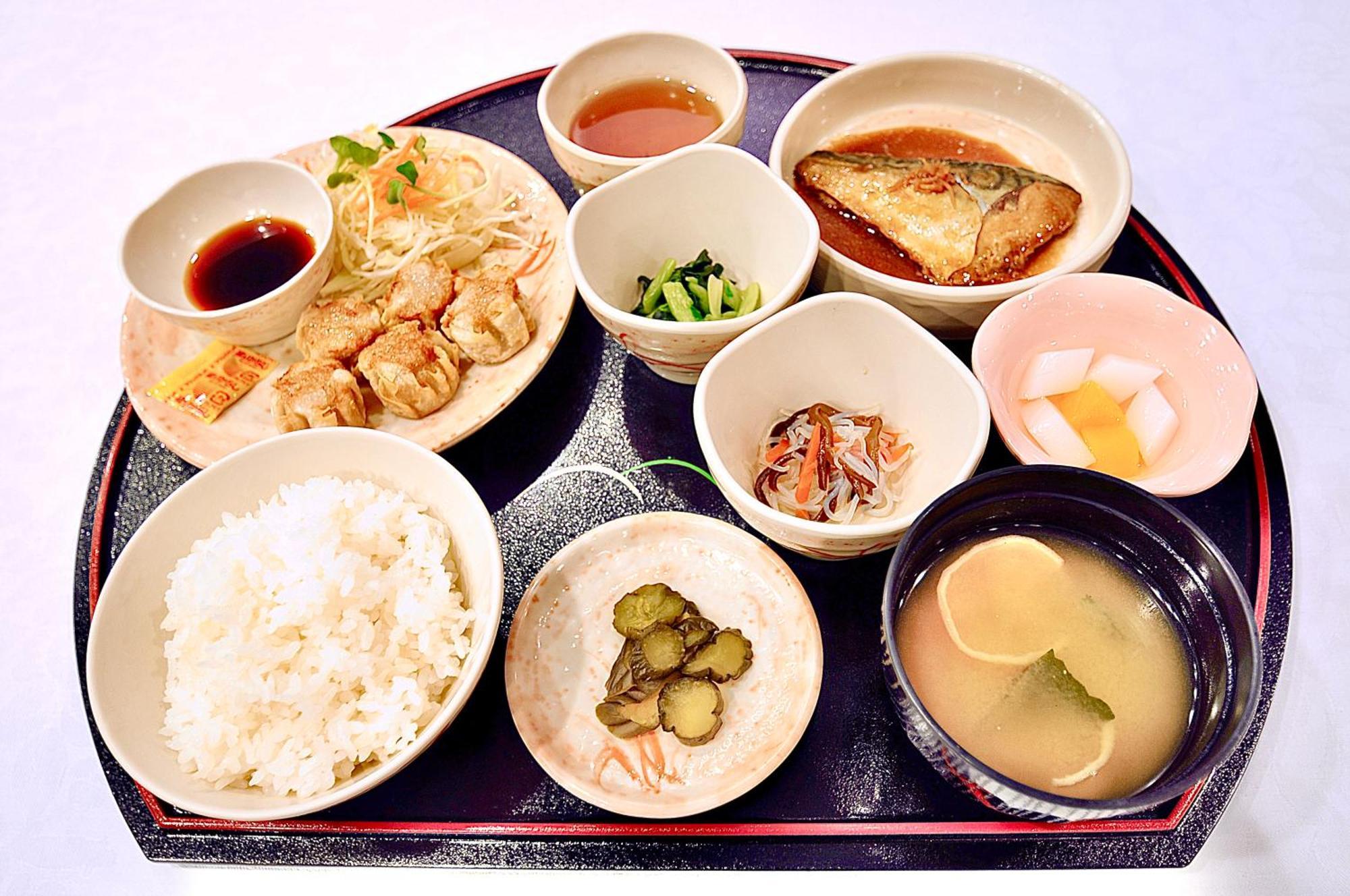 Himeji Ekimae Universal Hotel Minamiguchi Экстерьер фото
