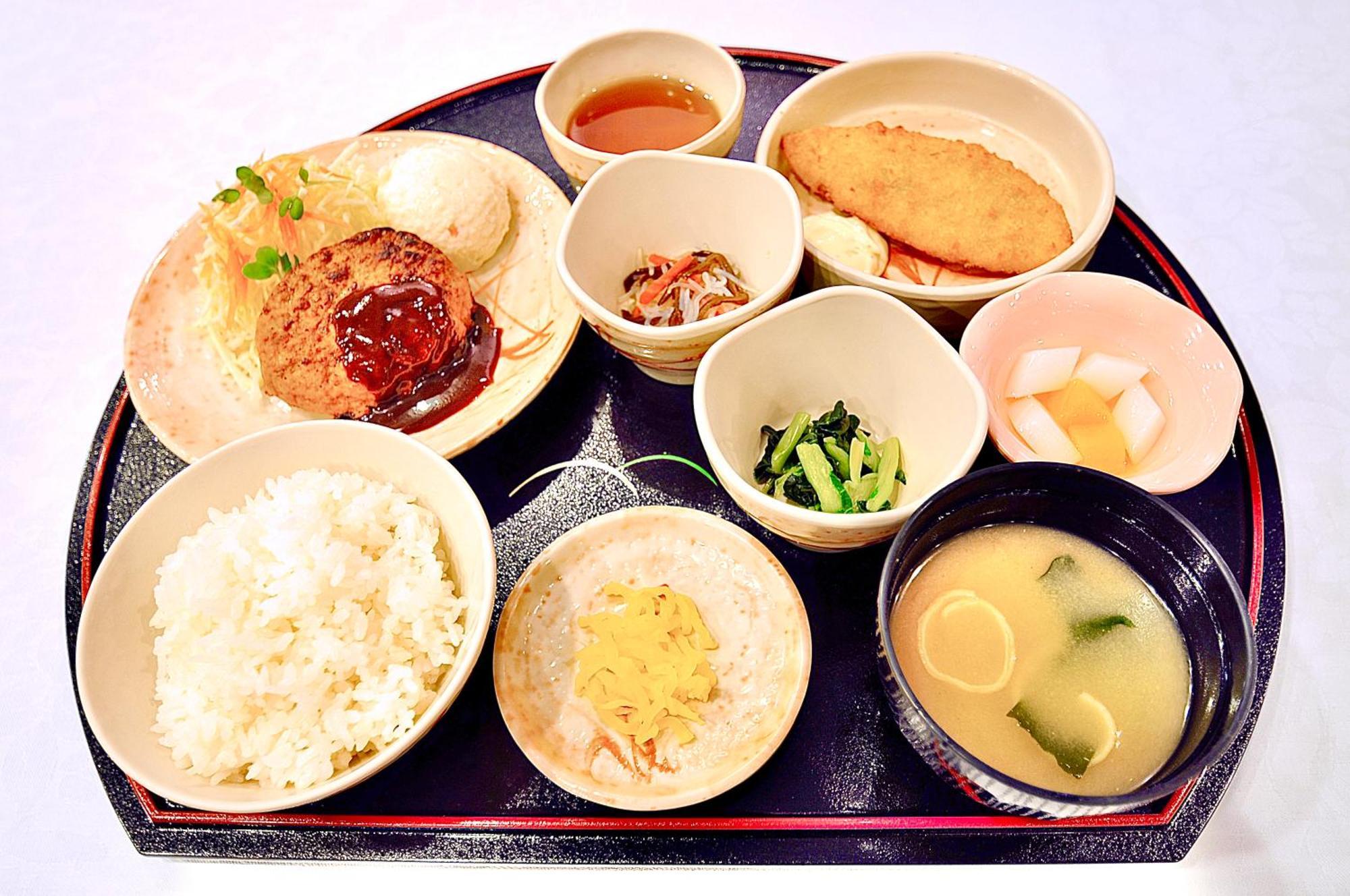 Himeji Ekimae Universal Hotel Minamiguchi Экстерьер фото