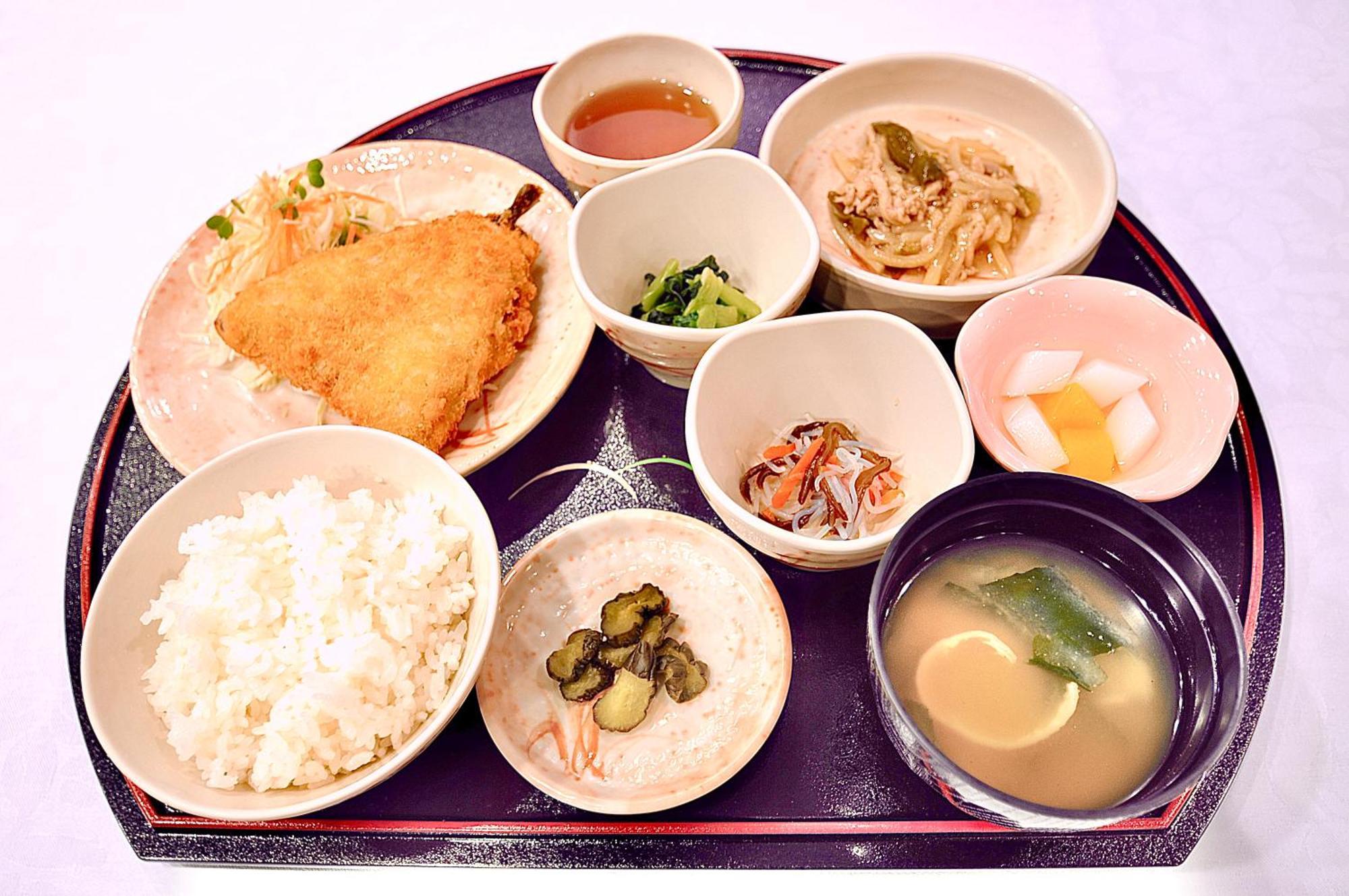 Himeji Ekimae Universal Hotel Minamiguchi Экстерьер фото