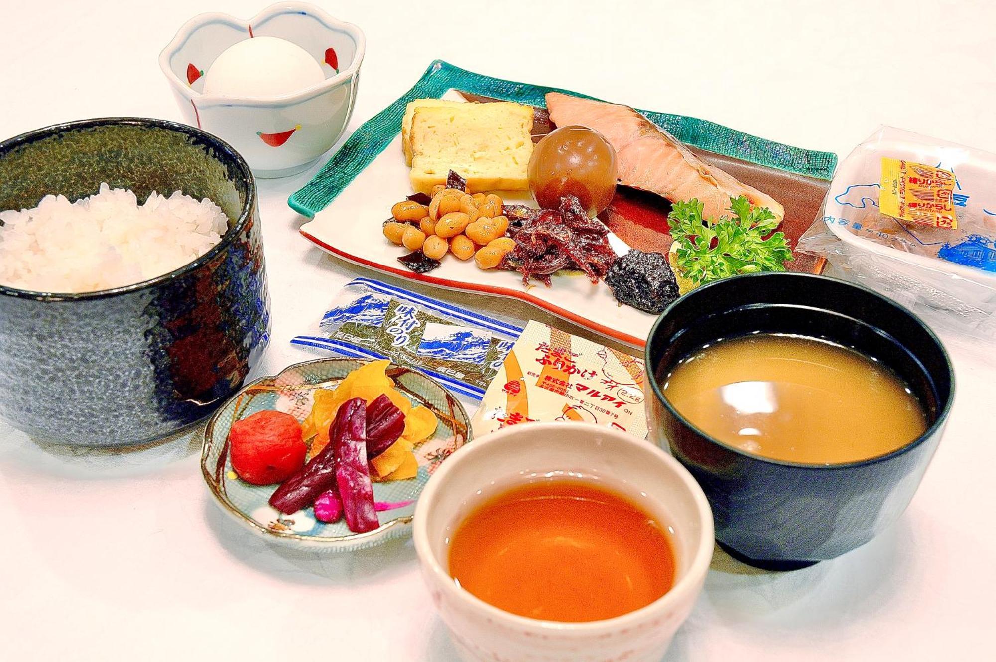 Himeji Ekimae Universal Hotel Minamiguchi Экстерьер фото
